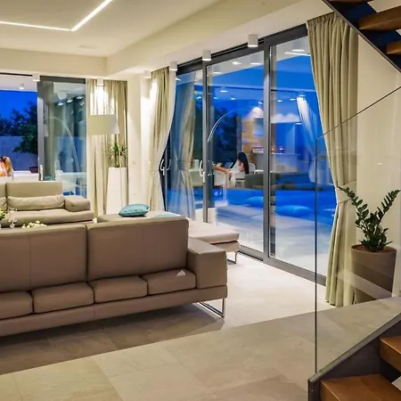 דירה Luxury Princess Of Hvar With Pool חוואר